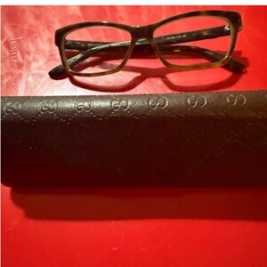 Gucci iconic web, stripe vintage glasses, designer beautiful glasses